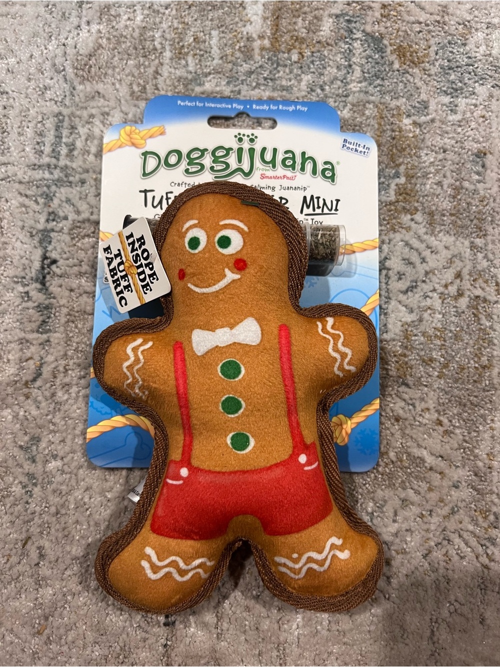 Gingerbread Plush Dog Toy - calming nip for your dog NWT z95